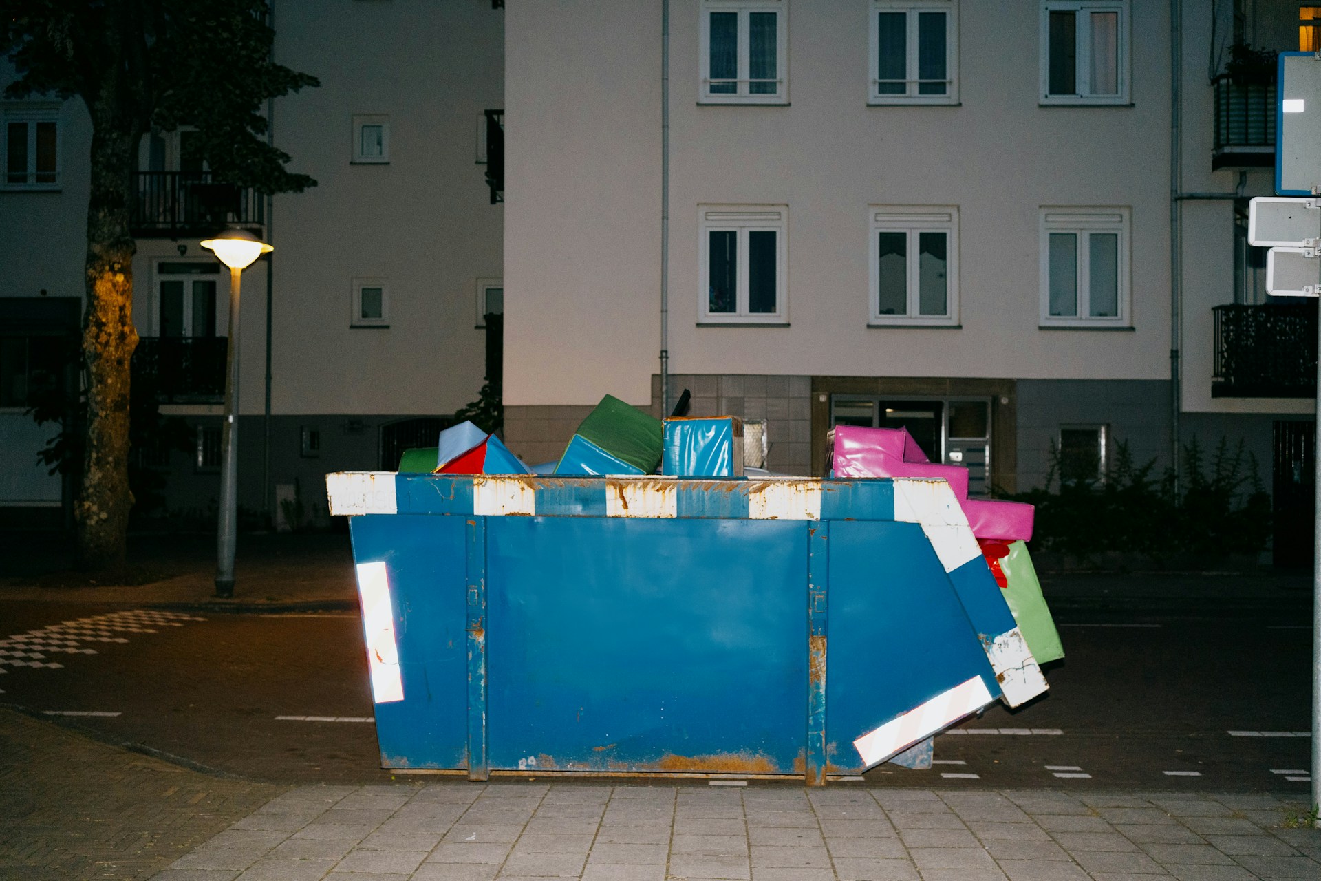 small trash dumpster rental